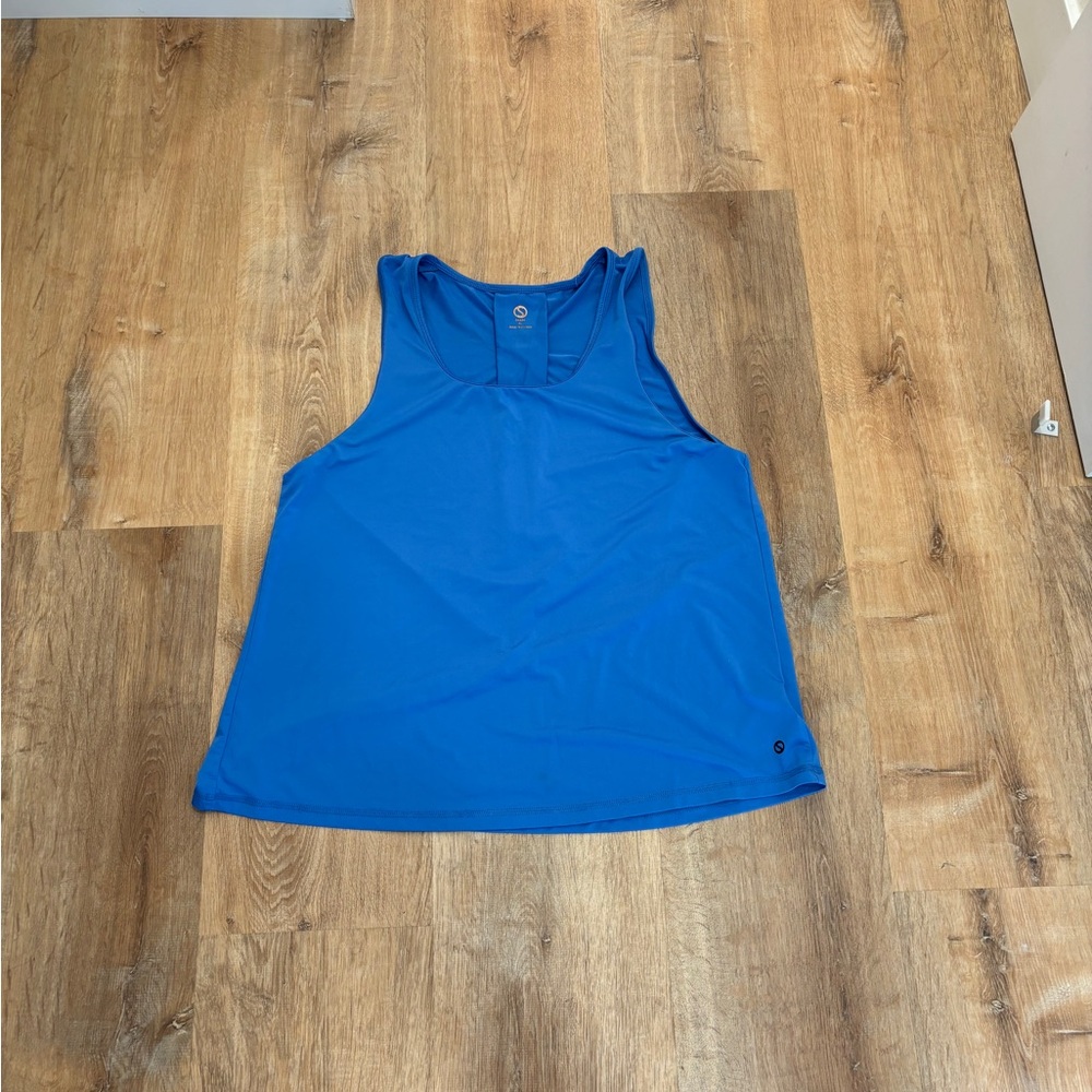 EUC!! SHAPE Activewear Women’s Essential Blue Tank With Back Box Pleat - Picture 5 of 7